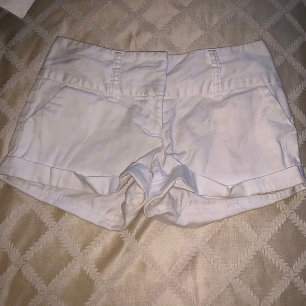White guess shorts